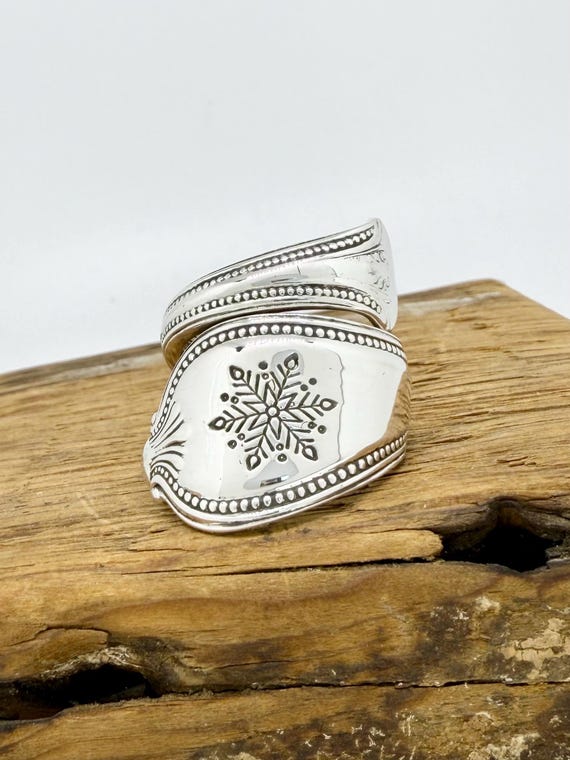Vintage Sterling Silver Snowflake Ring