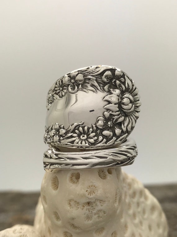 Size 8 Vintage Floral Sterling Silver Spoon Ring