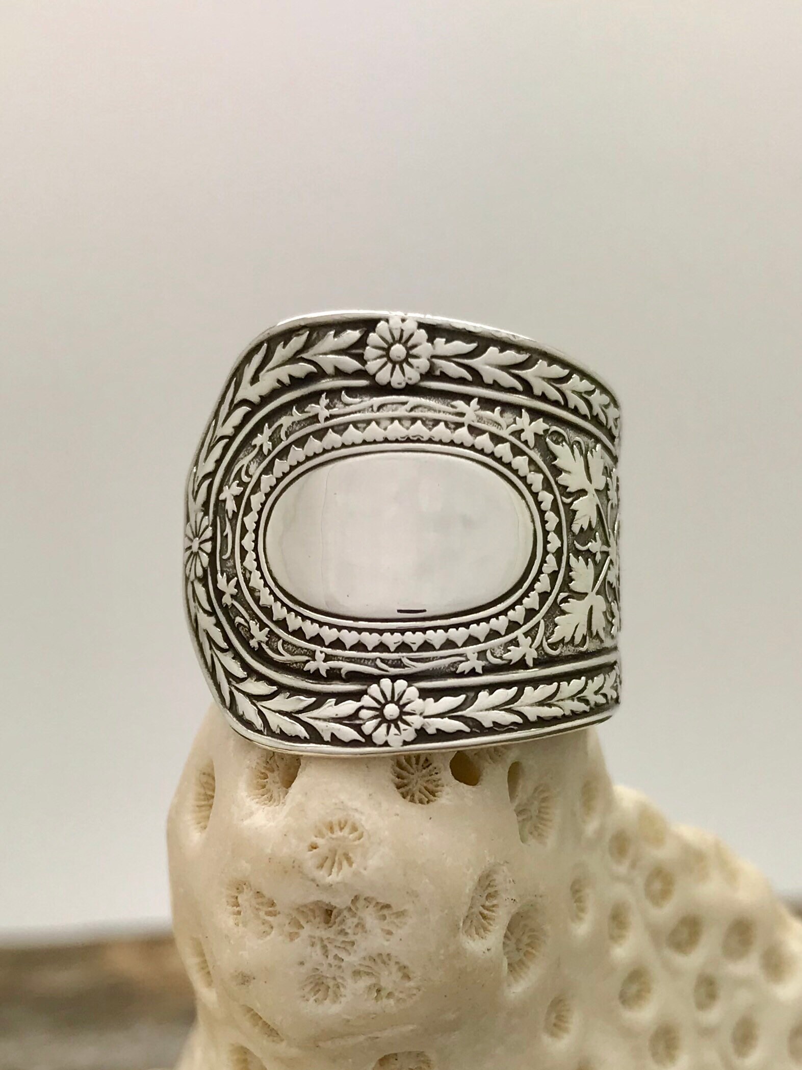 Size 7.5, Single wrap style, Vintage Sterling Silver Spoon Ring