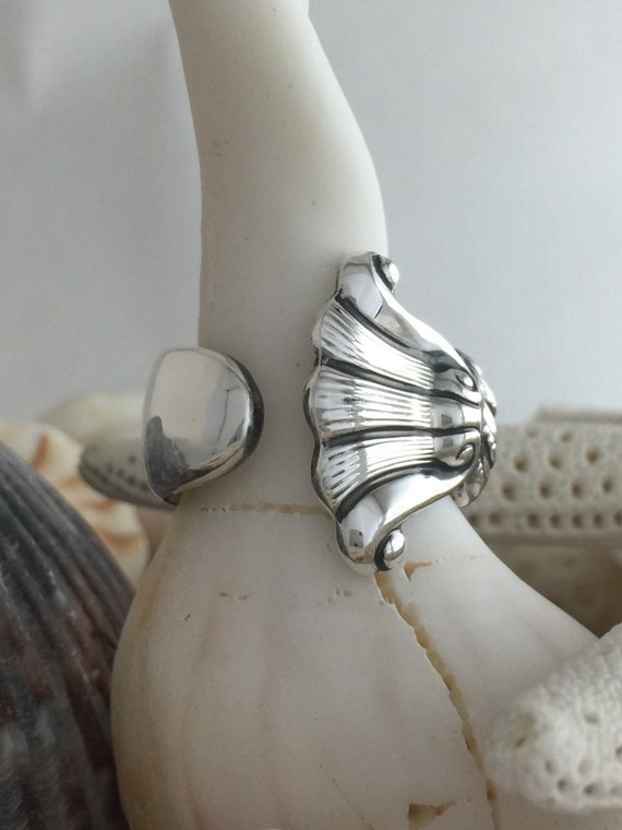 Size 6-8 Vintage Sterling Silver Romance of the Sea Spoon Ring