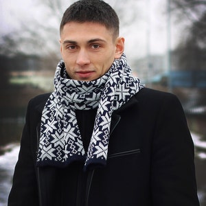 Classic Scarf AUSEKLIS | Scandinavian Latvian Design Pattern | Knitted
