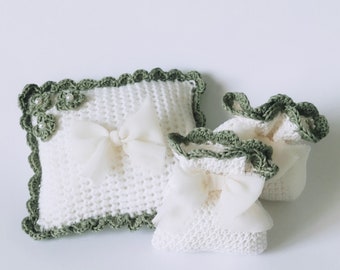 Ring holder cushion + 10 confetti bags Sage green and white - Wedding coordinated