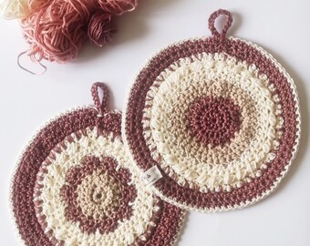 Pair of handmade pot holders: Neutral elegance for your kitchen