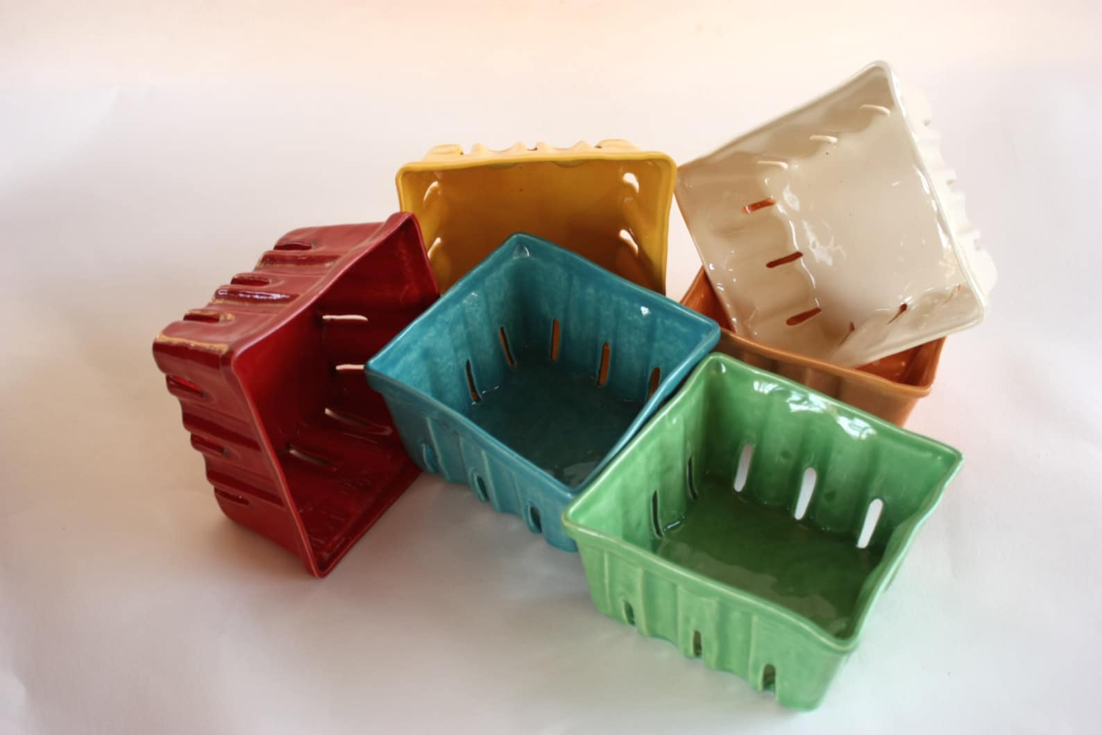 Ceramic Berry Basket, Berry Box, Fruit Basket, Fruit Box, Berry Bowl