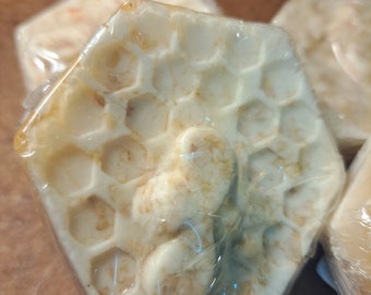 Honey Oatmeal Soap: Raw Honey & Oats, Naturally Scented