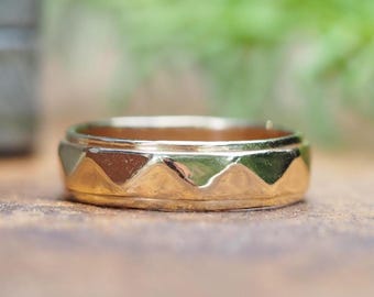 Vintage Faceted Solid 14k Yellow Gold Size 6.25 Band by Art Carved