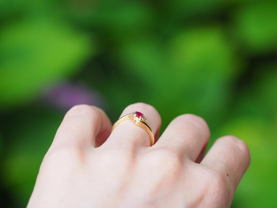 Vintage Solid 14k Yellow Gold Size 6 Ruby and Dia… - image 7