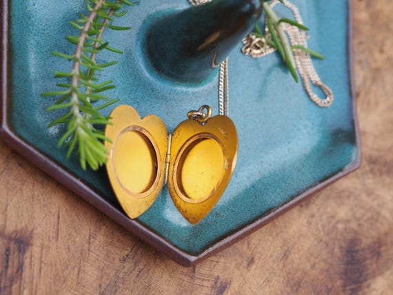 Statement Antique Victorian Solid Bloomed 14k Yel… - image 4