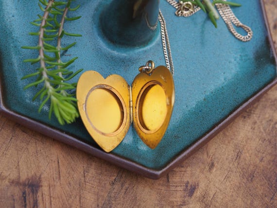 Statement Antique Victorian Solid Bloomed 14k Yel… - image 3