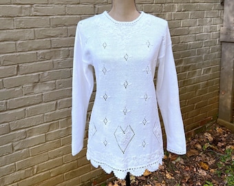 S 80s White Knit Sweater Small, Cotton Pointelle Pearl Beaded Embroidered Tunic Sweater, 1980s Clothes Women, Vintage Clothing Worthington