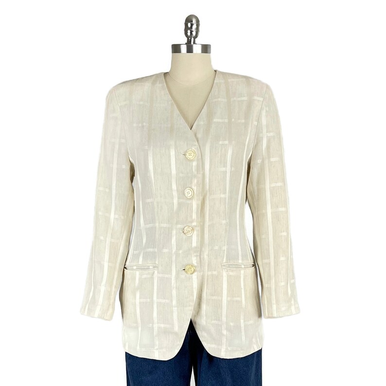 S-M 80s Cream Fitted Long Blazer, Collarless Shoulder Pad Tailored Jacket, Spring Summer 1980s Clothes Women Vintage PETITE SOPHISTICATE image 3