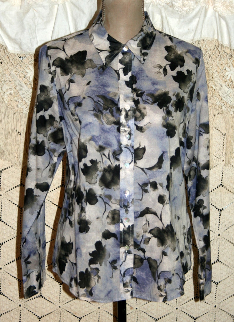 Long Sleeve Cotton Blouse Collared Button Up Shirt Women Medium Purple Gray Abstract Print Floral Top Coldwater Creek 90s Vintage Clothing