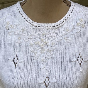 S 80s White Knit Sweater Small, Cotton Pointelle Pearl Beaded Embroidered Tunic Sweater, 1980s Clothes Women, Vintage Clothing Worthington image 3