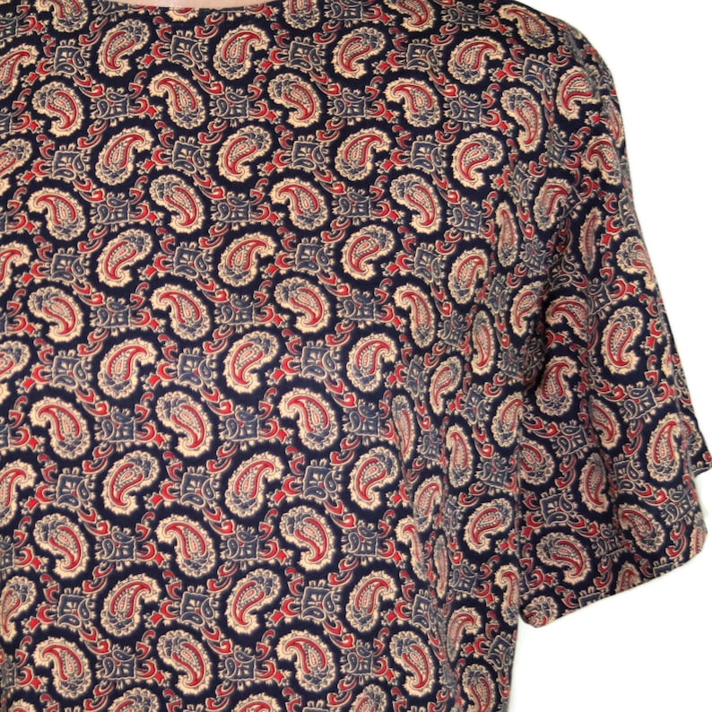 1980s Blouse Short Sleeve Paisley Shirt Boxy Navy Blue Print Rayon Office Wear Liz Claiborne Top 80s Vintage Clothing Women Medium Petite