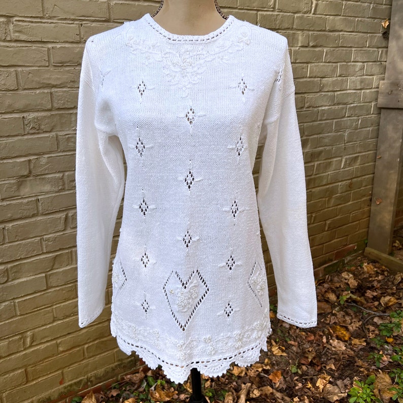 S 80s White Knit Sweater Small, Cotton Pointelle Pearl Beaded Embroidered Tunic Sweater, 1980s Clothes Women, Vintage Clothing Worthington image 6
