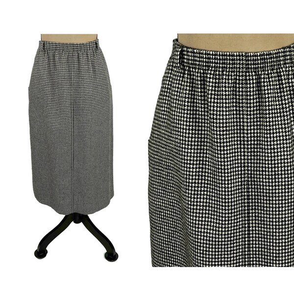 Haute Essence Houndstooth Skirt - Black