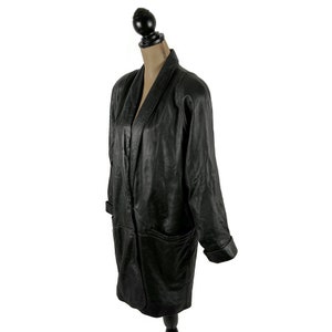Vintage WILSONS Oversized Black Leather Coat Women, Round Shoulder Pad Dolman Sleeve 80s New Wave 90s Minimalist Trench Coat Medium to Large image 5