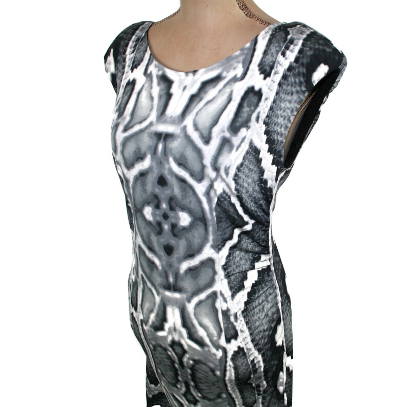 M 90s Y2K Short Snake Print Dress Medium, Cap Sleeve Jersey Knit Bodycon Mini Dress, Reptile Gray Black White, Club Clothes Women Vintage image 3