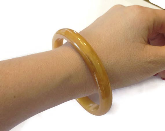 Butterscotch Bakelite Bangle, Marbled Bakelite Br… - image 3