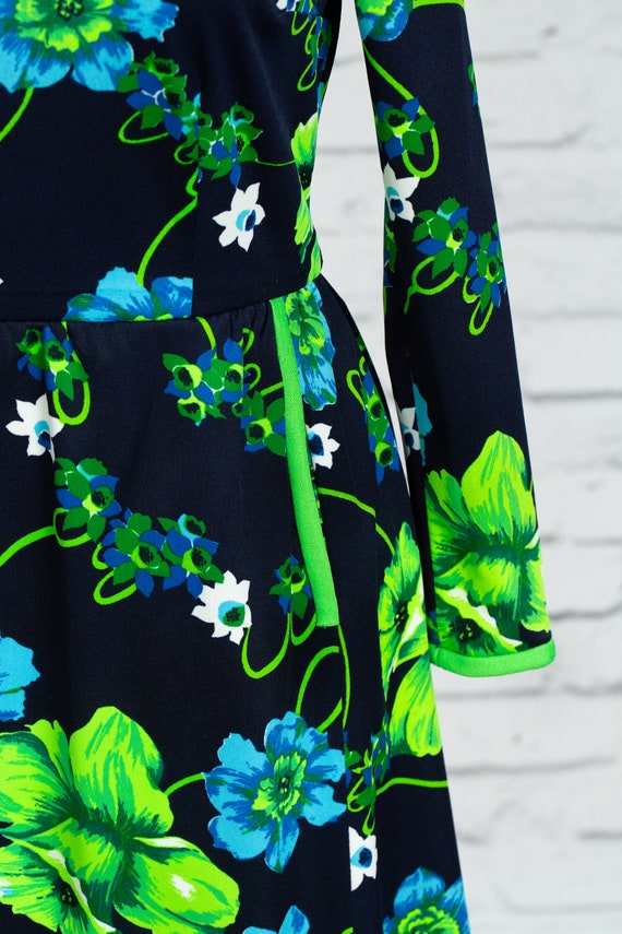 Vintage Vibrant Blue and Green Floral Dress - 60'… - image 6