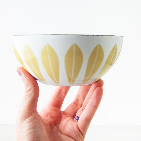 Yellow Cathrineholm Lotus 5.5 Inch Bowl - Butterscotch and White Enamel Mid Century Bowl - Retro Enamelware - Yellow Kitchen Decor- MCM