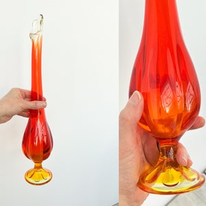 ONE Vintage Mid Century Swung Vase Vibrant Blown Glass Tall Narrow Vase MCM Slag Glass Vase Fenton Amberina Hobnail Viking L.E. Smith Viking Glass