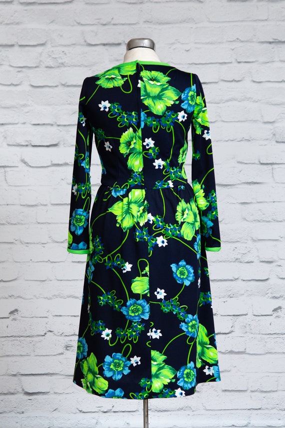 Vintage Vibrant Blue and Green Floral Dress - 60'… - image 7