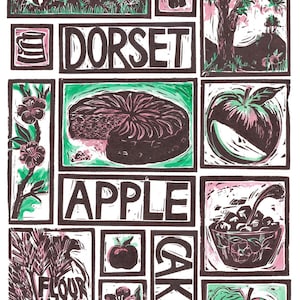 以下が含まれることがあります： ドーセットとアップルケーキに関連するさまざまな画像が特徴のリノカットプリント。プリントには、牛、木、リンゴ、ケーキの画像と、「DORSET」、「APPLE」、「CAKE」の文字が含まれています。カラーパレットは主に黒、ピンク、緑です。