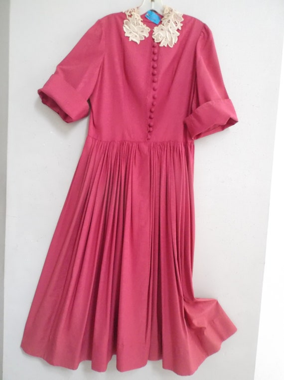 Iconic 40s-50s Flobért Hostess Dress: Flattering F
