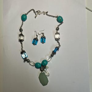 Vintage - Avon Necklace and Earring Set