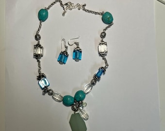 Vintage - Avon Necklace and Earring Set