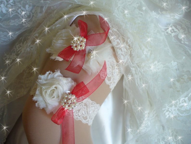 Red Wedding Garter Belts Wedding Accessories Keepsake Garter w Toss Bridal Lingerie Red Bridal Garter Vintage Style Wedding Garter Set