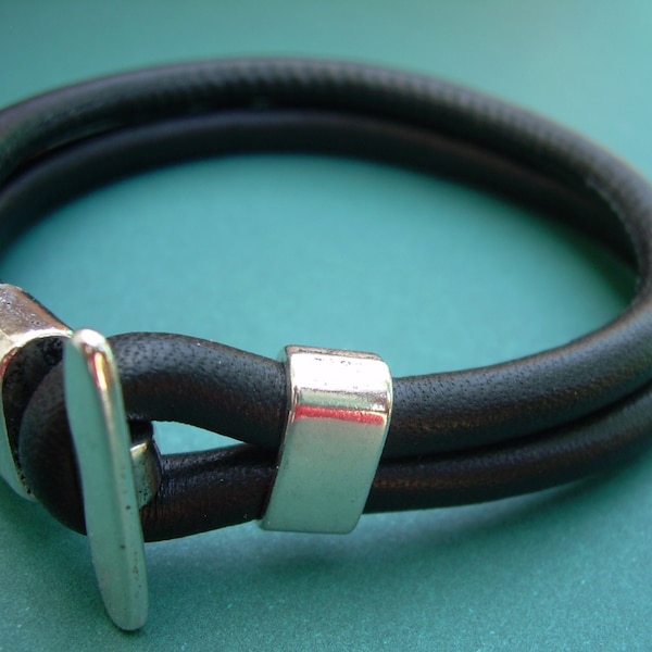 Smooth Leather Bracelet, Stitched Nappa Leather Bracelet, Black Toggle Clasp Bracelet, Mens Leather Bracelets, Mens Leather Gift