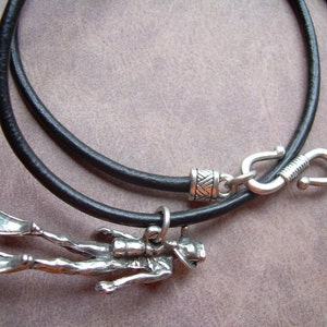 Collana con ciondolo da subacqueo, collana in pelle, regalo da subacqueo, collana da uomo in pelle, gioielli da uomo, regalo da uomo, ciondolo,