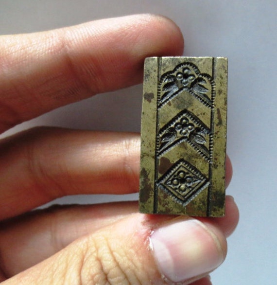 Vintage Indian Brass Bronze Jewelry Making tool Mould Stamp Dye Wax Seal ring design Heart imprint Pattern