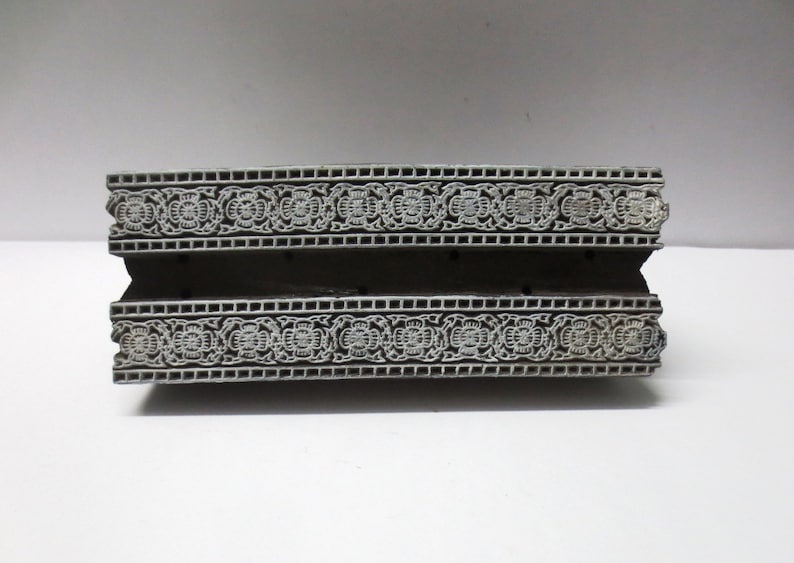 Vintage Indian wooden hand carved textile fabric tissu printer block / stamp fine floral carving twin design border pattern large image 1