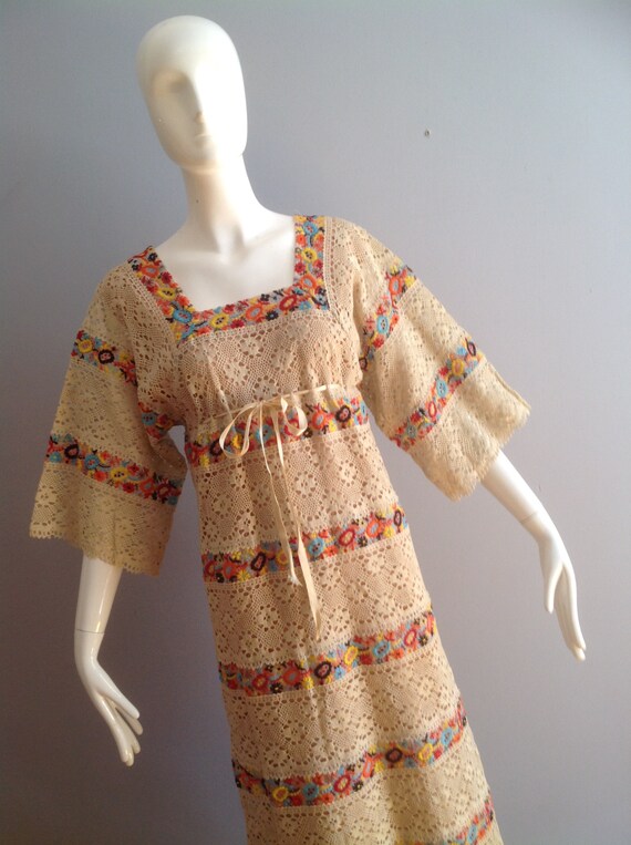 Vintage Mexican Lace Floral Embroidered Dress ~ B… - image 6