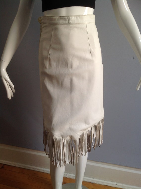 Vintage 1980s High Waisted White Leather Skirt Wi… - image 3