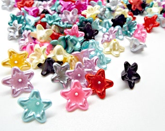 100x Pearl Flower Beads in Mixed Colors, 13mm Pearlized Floral Acrylic Embellishment Charms for Jewellery Making and Crafting, UK Shop