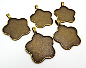 5 Bronze Flower Bezel Trays, 40mm Pendants for Resin Setting, Cabochon Setting in an Antique Bronze Tone, UK Shop
