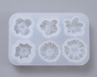 6 Flower Silicone Mould, Tool for Resin and Polymer Clay,  DIY Flower Jewelry Making, 22-26mm Each, Casting Mold, UK Shop