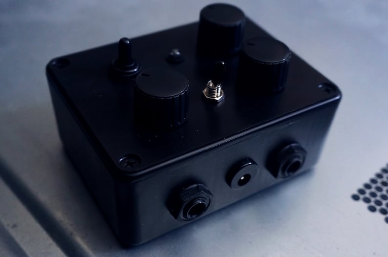 Black Box AUDIO DESTRUCTOR circuit bent distortion noise effects box zdjęcie 4