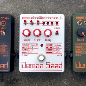 DEMON SEED - Frequency shifting FUZZ noise pedal with 'robot' effect - uses HT8950 megaphone voice changer chip
