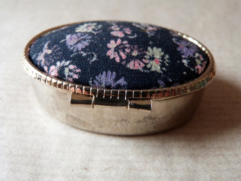 Pretty fabric topped Pill Box