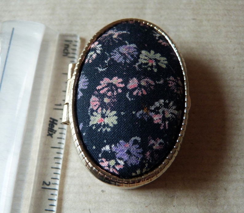 Pretty fabric topped Pill Box