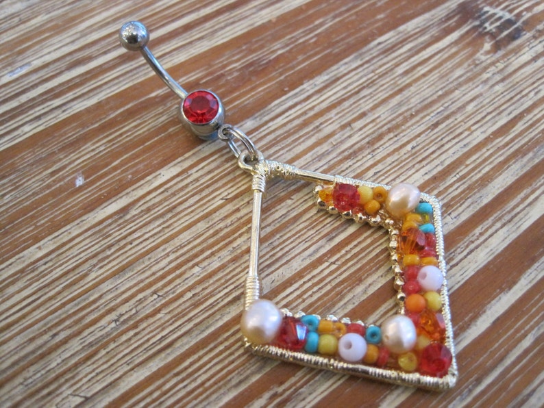 Belly Button Ring Body Jewelry Colorful Beaded Diamond Shaped Charm with Red Gem Stone Belly Button Ring