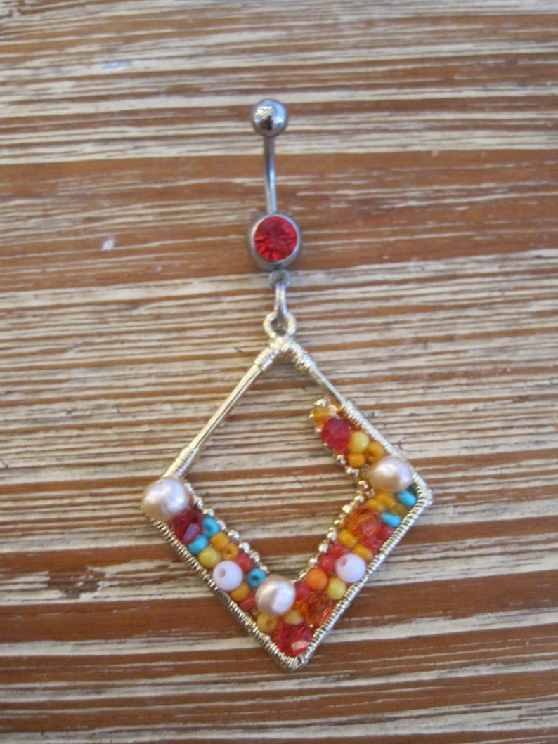 Belly Button Ring Body Jewelry Colorful Beaded Diamond Shaped Charm with Red Gem Stone Belly Button Ring