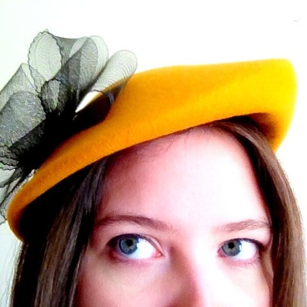 Vintage RARE Doeskin Derby Fascinator Woman's Hat