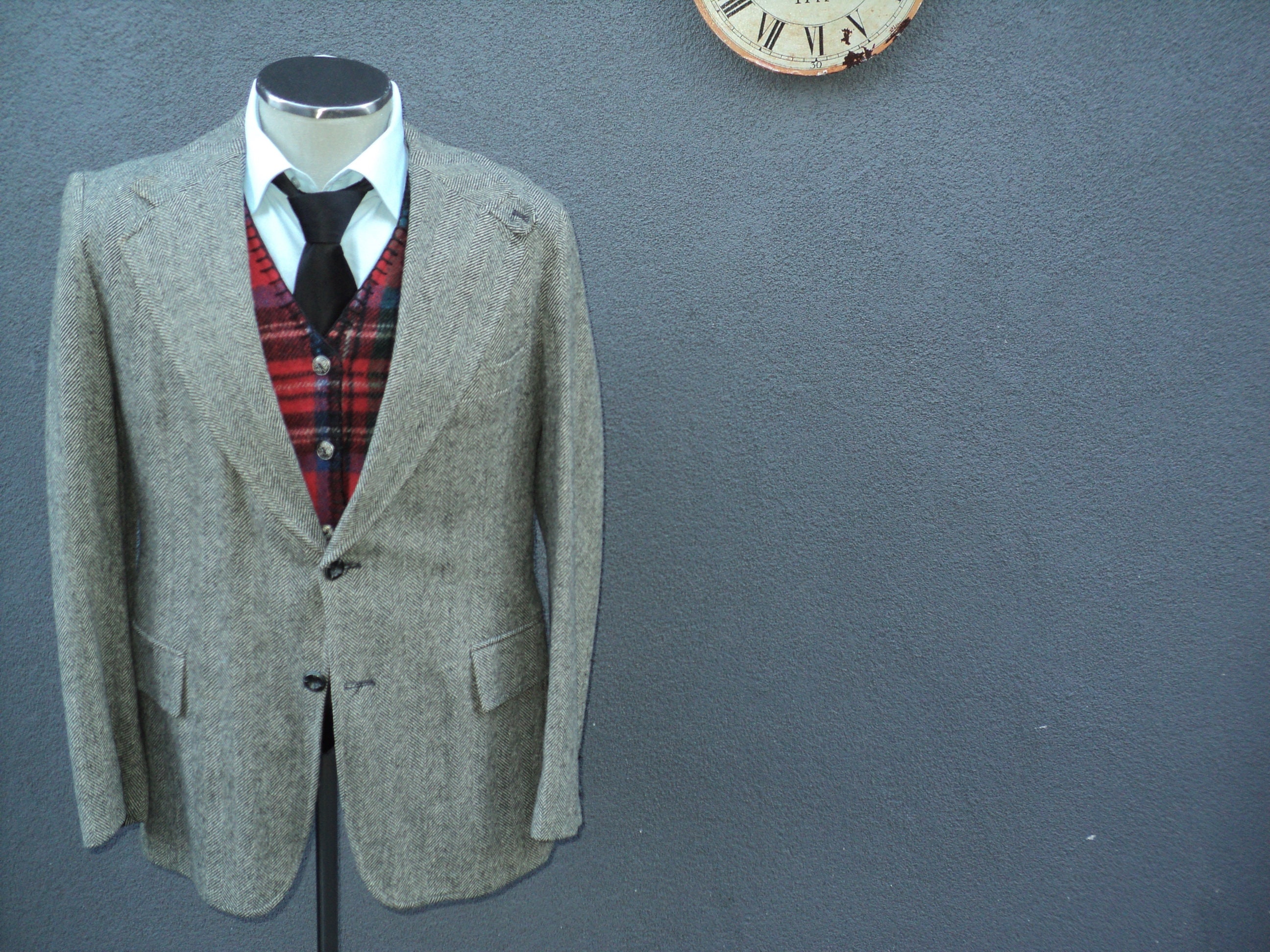 70s Vintage　Herringbone Tweed Coat 1970s Herringbone Tweed Jacket: Mens Vintage Sport Coat, Size 40