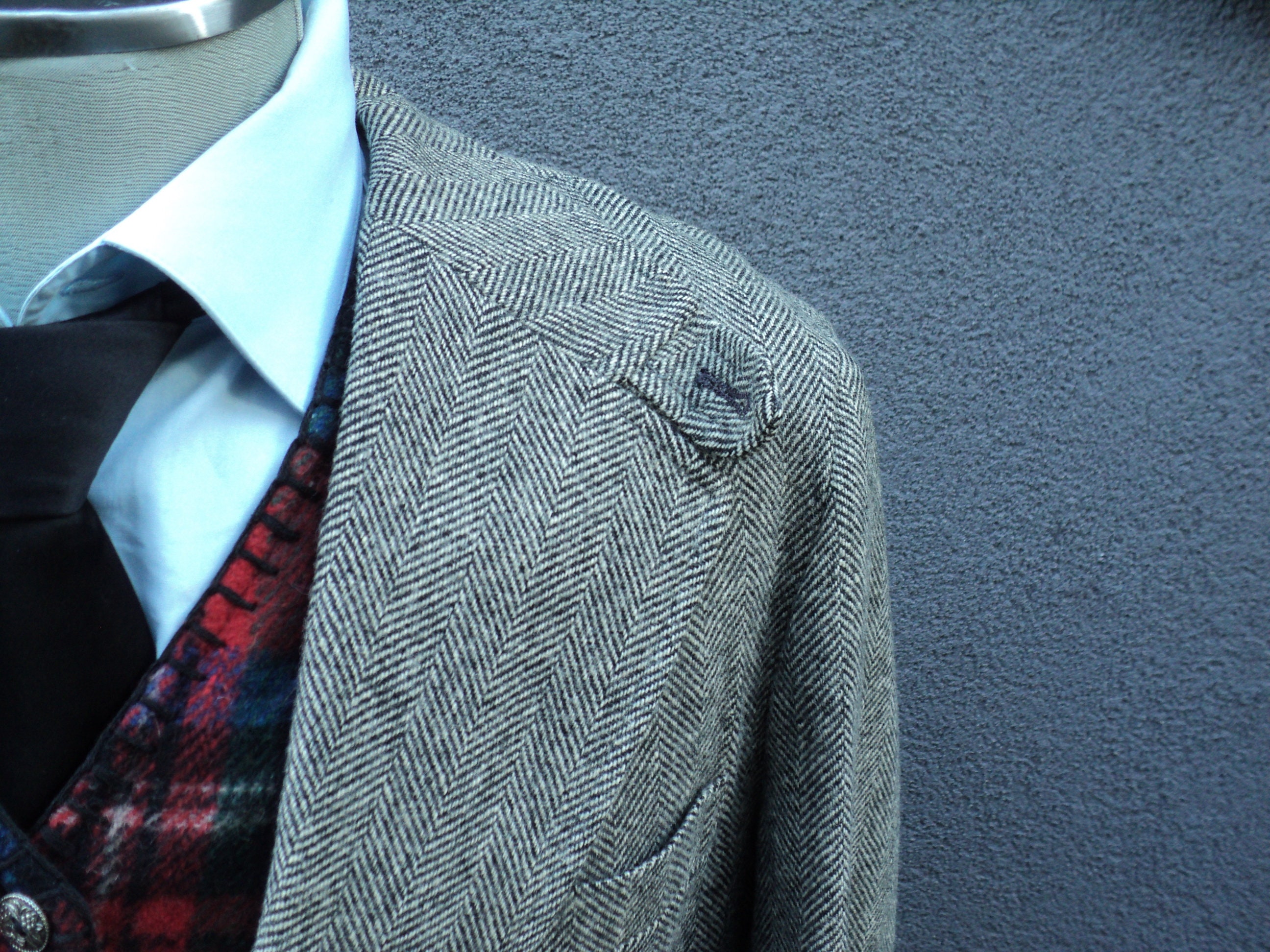1970s Herringbone Tweed Jacket: Mens Vintage Sport Coat, Size 40